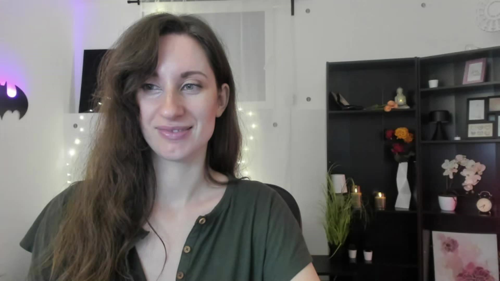 Gallery image thumbnail from RomiRain18's myfreecams stream on, 11/29/2022, 13:00 image 4 of 20