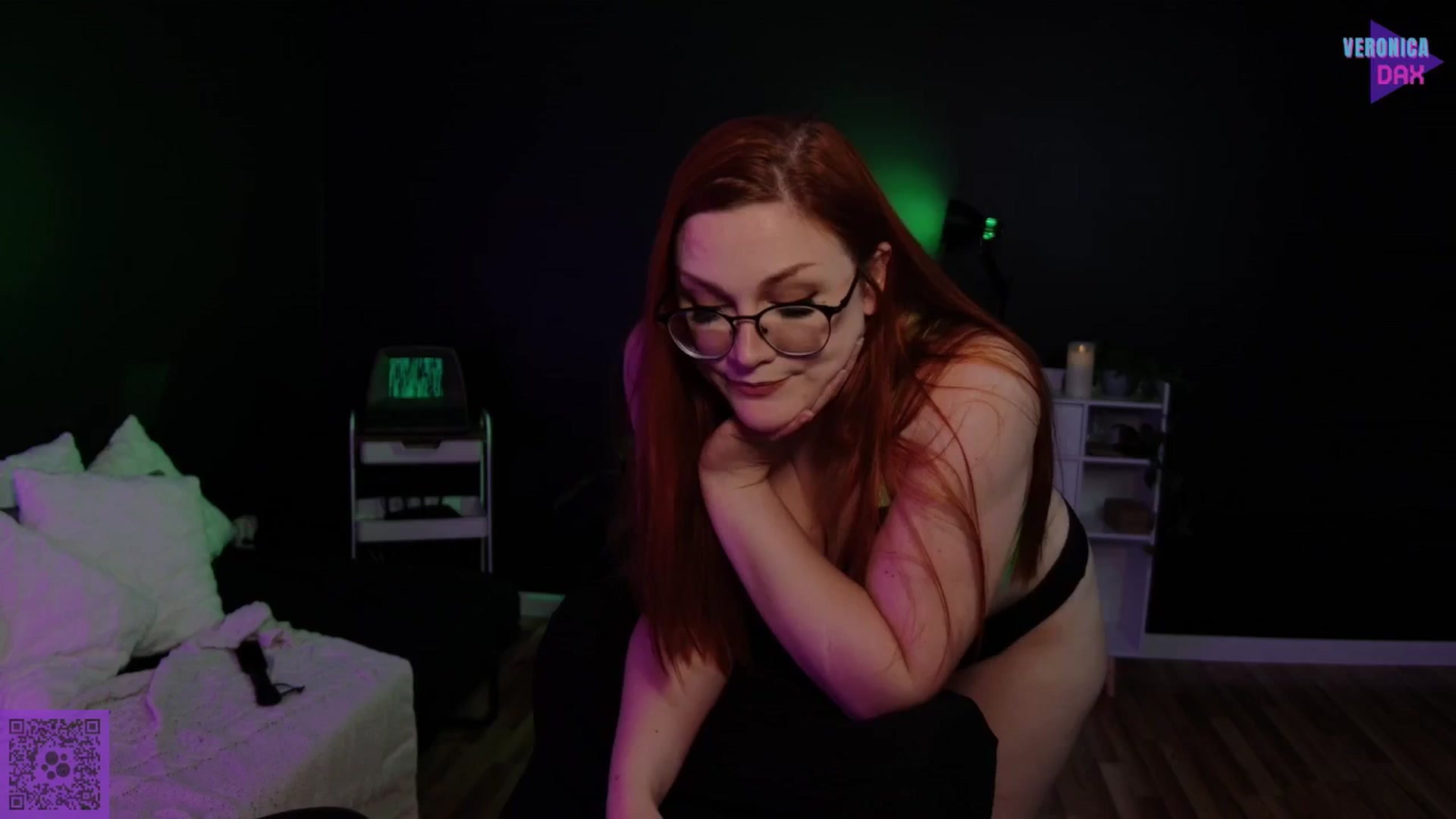Gallery image thumbnail from RonnieAtNight's myfreecams stream on, 06/05/2024, 04:54 image 4 of 20