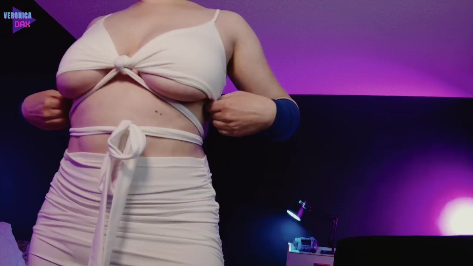 Gallery image thumbnail from RonnieAtNight's myfreecams stream on, 07/20/2024, 05:02 image 5 of 20