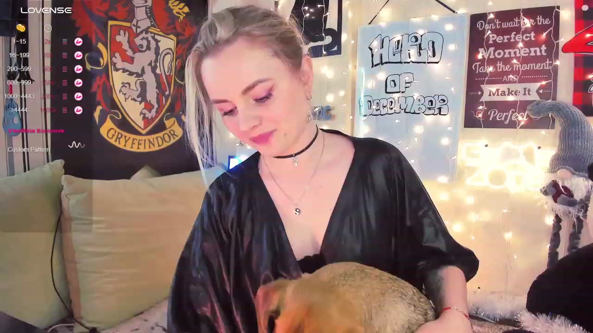 Gallery image thumbnail from Ronnie_'s myfreecams stream on, 12/03/2023, 17:02 image 13 of 20