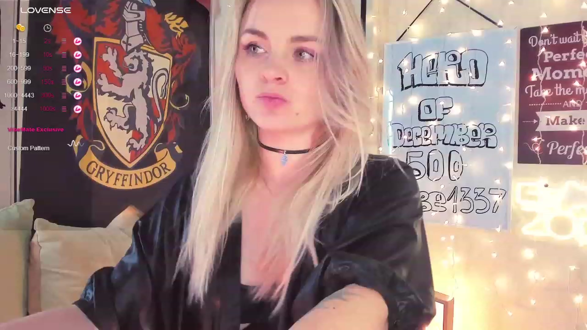 Gallery image thumbnail from Ronnie_'s myfreecams stream on, 12/03/2023, 18:06 image 15 of 20