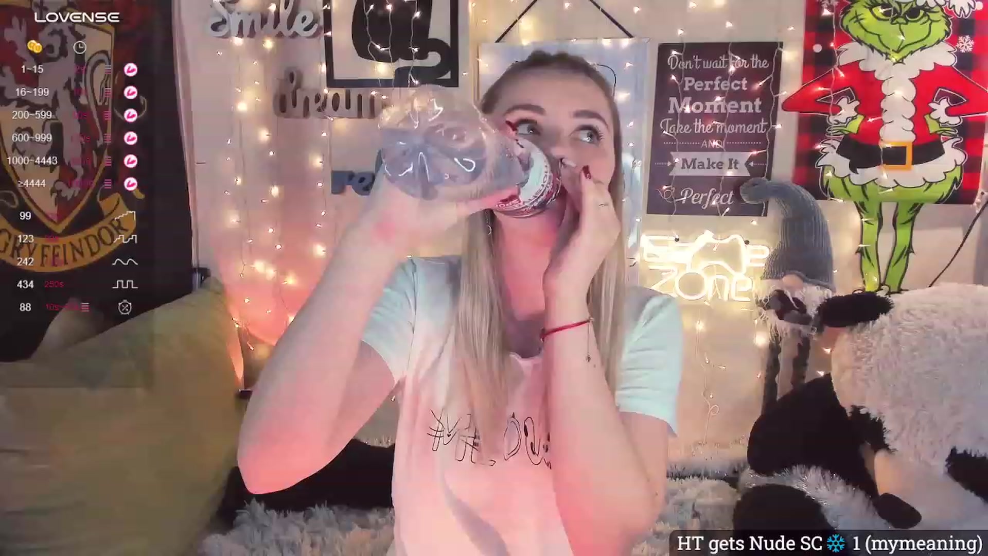 Gallery image thumbnail from Ronnie_'s myfreecams stream on, 12/05/2023, 15:07 image 8 of 20