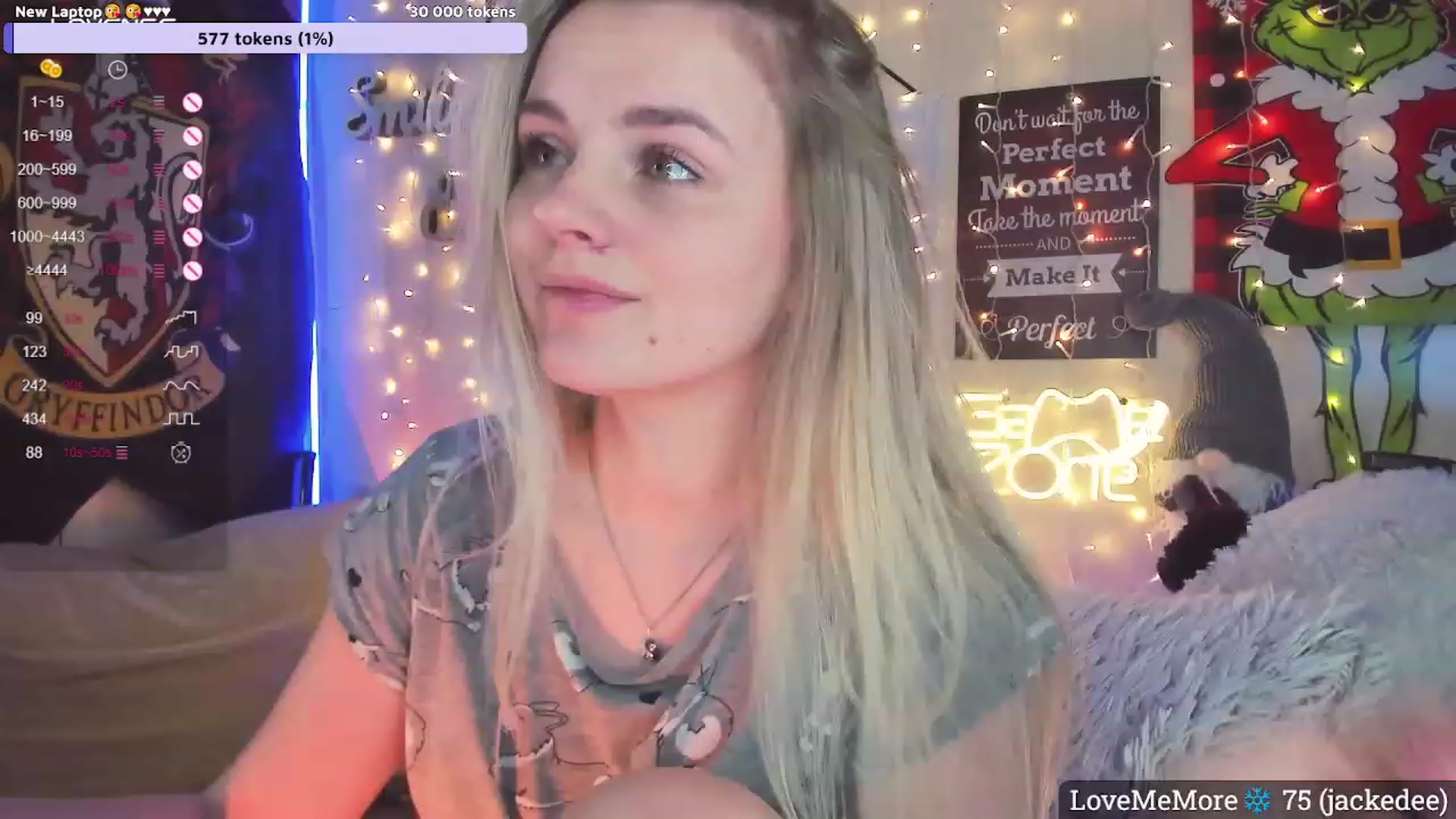 Gallery image thumbnail from Ronnie_'s myfreecams stream on, 12/10/2023, 16:06 image 1 of 20