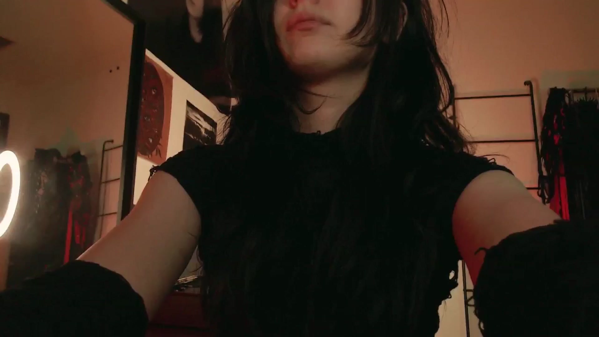 Gallery image thumbnail from Roo__o_abwfj's myfreecams stream on, 08/16/2024, 07:36 image 16 of 20