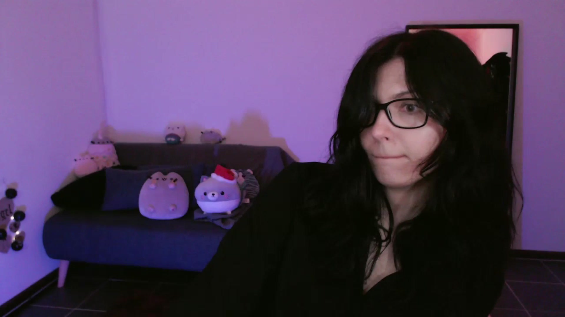 Gallery image thumbnail from RoomN6's myfreecams stream on, 12/01/2023, 01:23 image 11 of 20