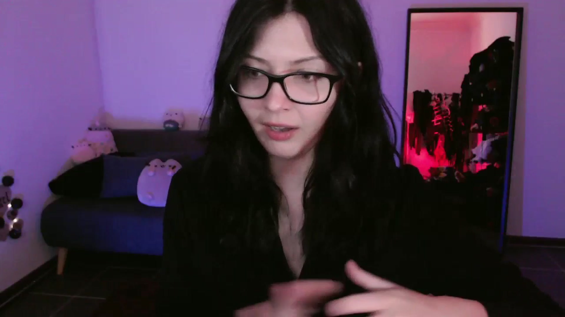 Gallery image thumbnail from RoomN6's myfreecams stream on, 12/01/2023, 01:23 image 2 of 20