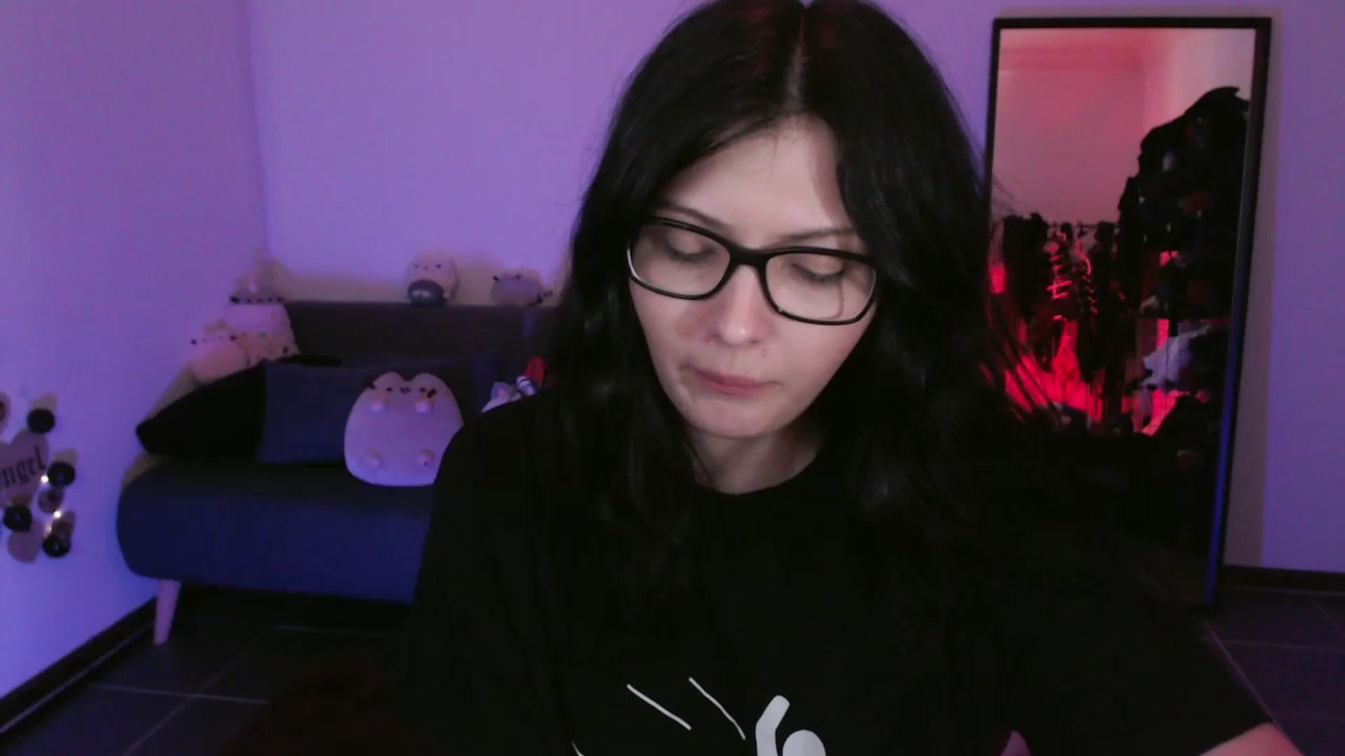 Gallery image thumbnail from RoomN6's myfreecams stream on, 12/01/2023, 03:00 image 19 of 20