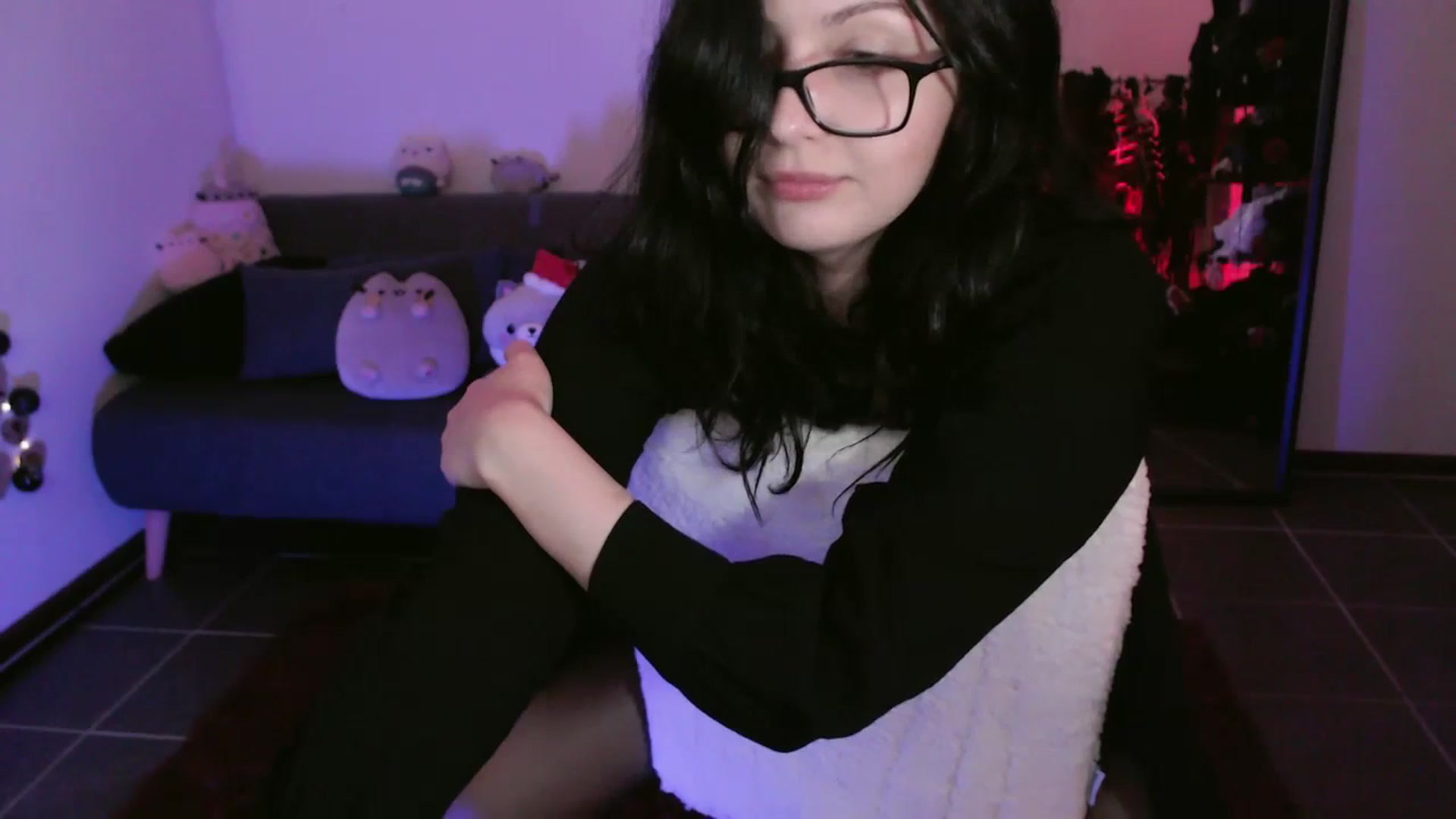 Gallery image thumbnail from RoomN6's myfreecams stream on, 12/01/2023, 03:00 image 11 of 20
