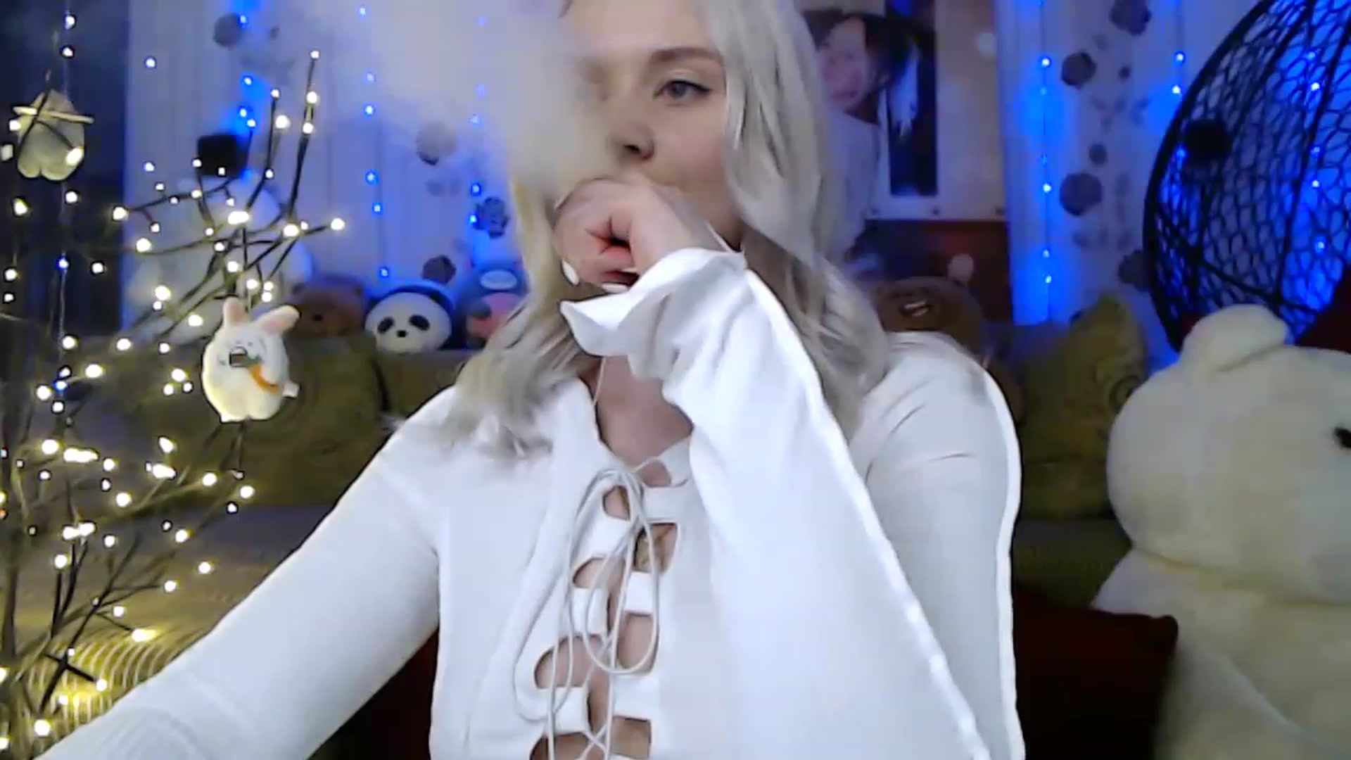 Gallery image thumbnail from RoomOfBears's myfreecams stream on, 03/20/2023, 16:09 image 17 of 20