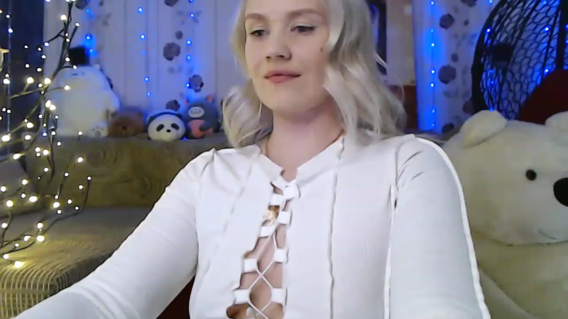 Gallery image thumbnail from RoomOfBears's myfreecams stream on, 05/19/2023, 16:35 image 1 of 20