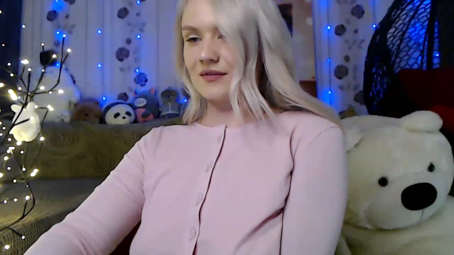 Gallery image thumbnail from RoomOfBears's myfreecams stream on, 05/23/2023, 17:38 image 15 of 20