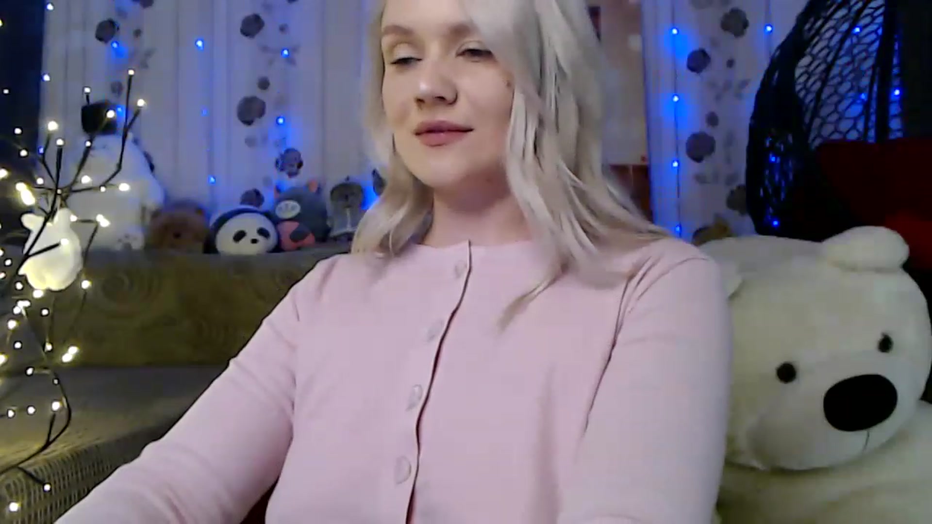 Gallery image thumbnail from RoomOfBears's myfreecams stream on, 05/23/2023, 17:38 image 14 of 20