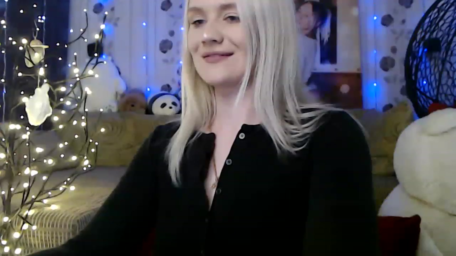 Gallery image thumbnail from RoomOfBears's myfreecams stream on, 05/24/2023, 17:45 image 16 of 20