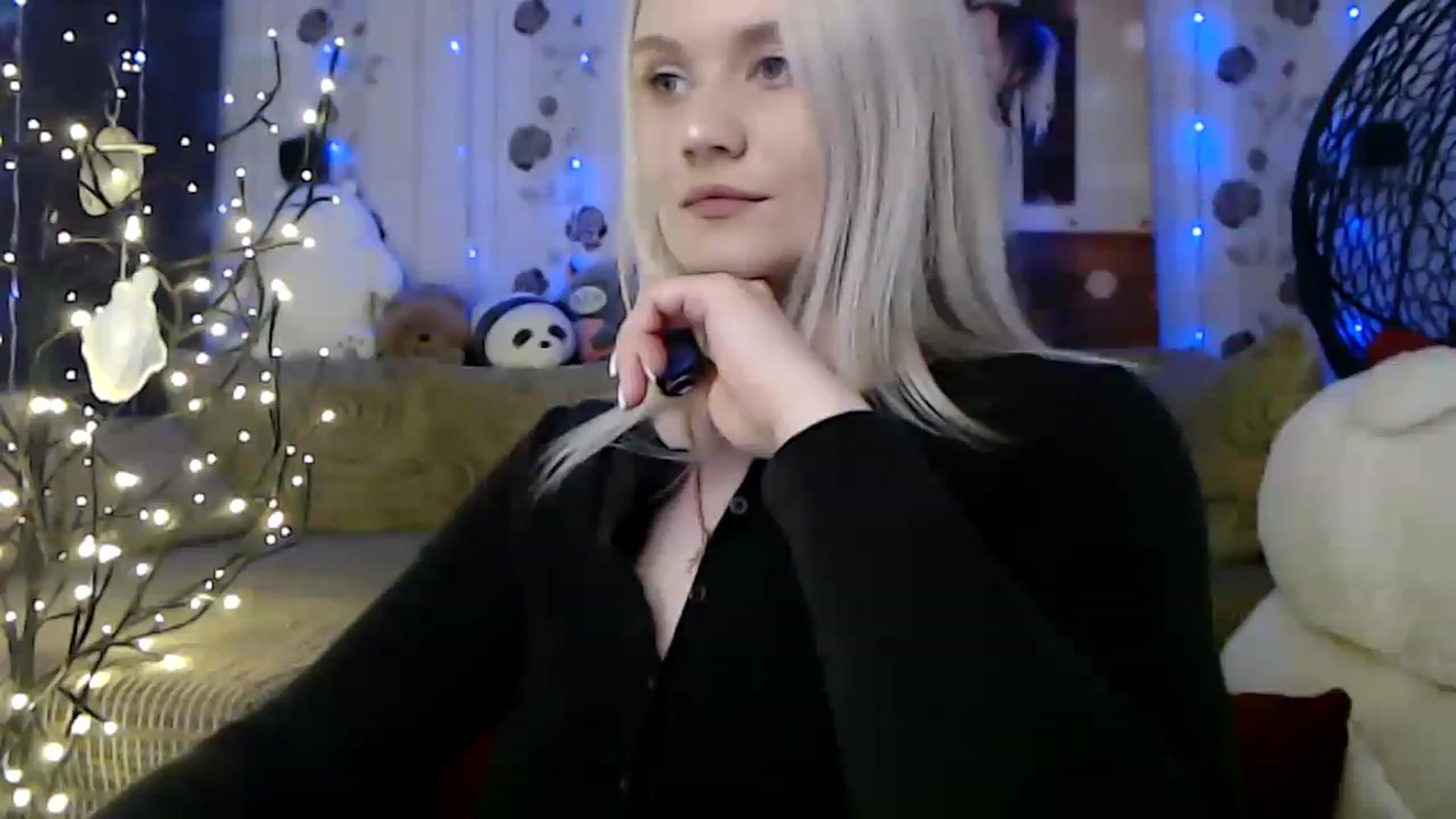 Gallery image thumbnail from RoomOfBears's myfreecams stream on, 05/24/2023, 17:45 image 10 of 20