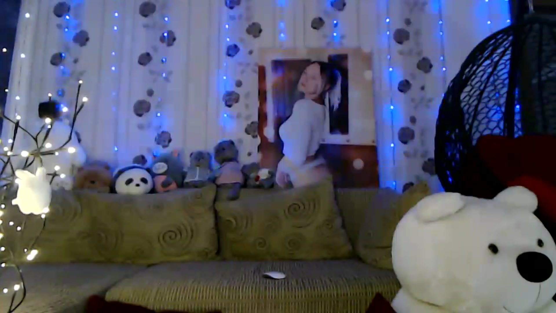 Gallery image thumbnail from RoomOfBears's myfreecams stream on, 05/28/2023, 15:20 image 15 of 20