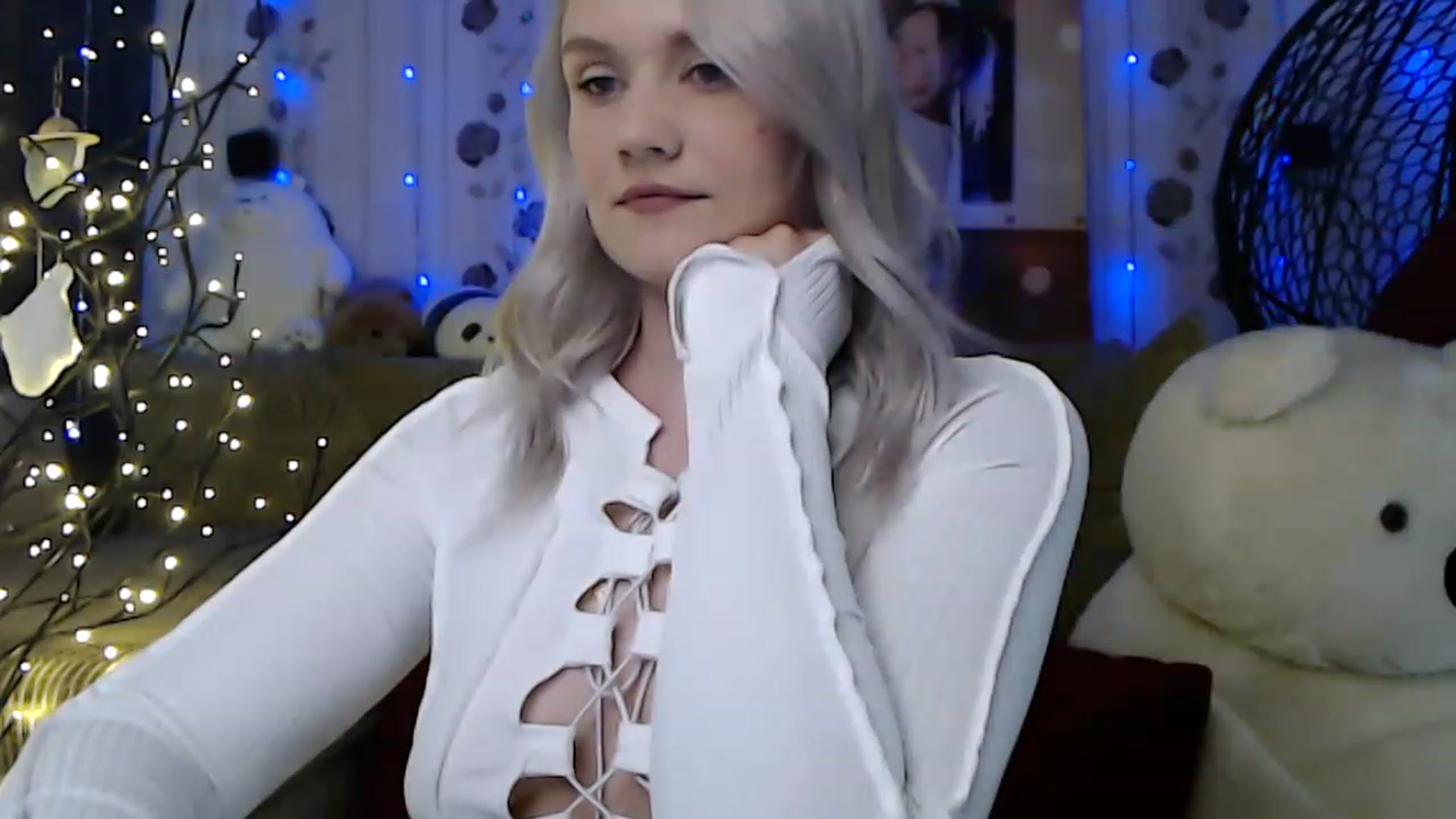 Gallery image thumbnail from RoomOfBears's myfreecams stream on, 05/31/2023, 17:11 image 15 of 20