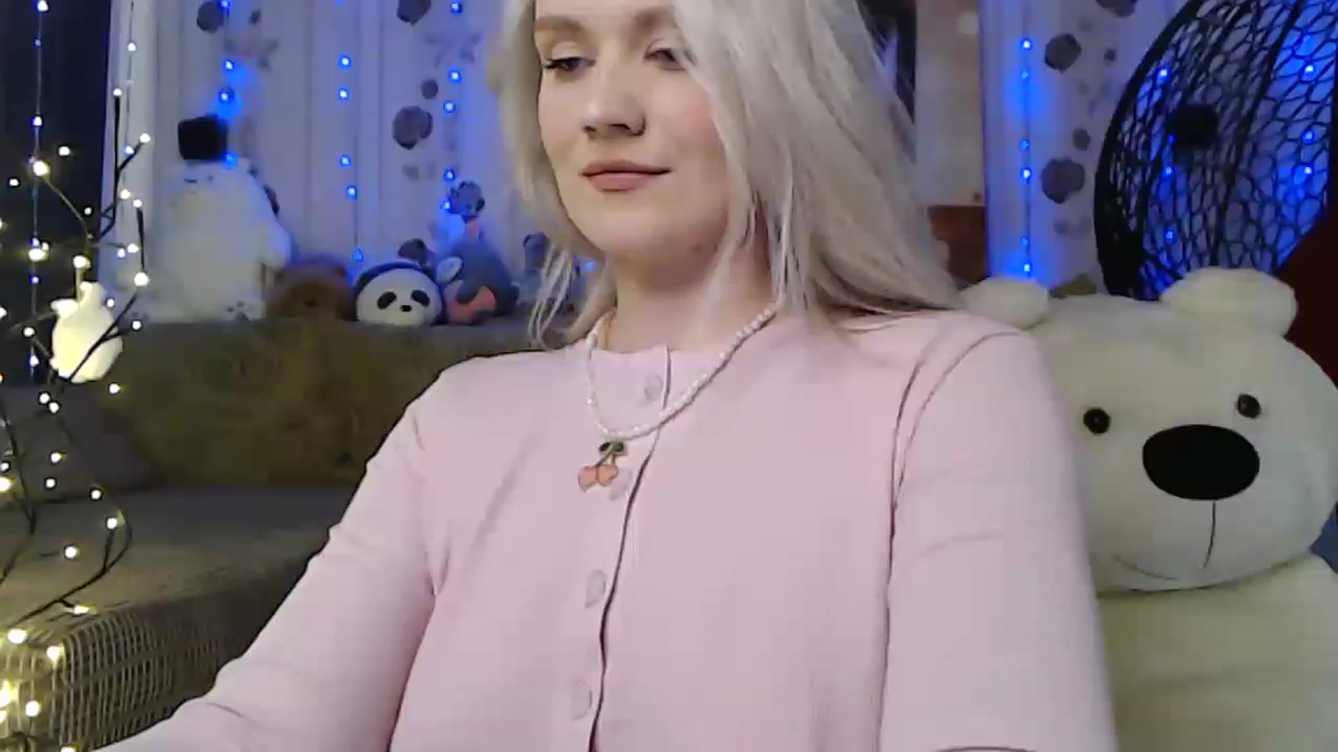 Gallery image thumbnail from RoomOfBears's myfreecams stream on, 06/03/2023, 15:12 image 12 of 20