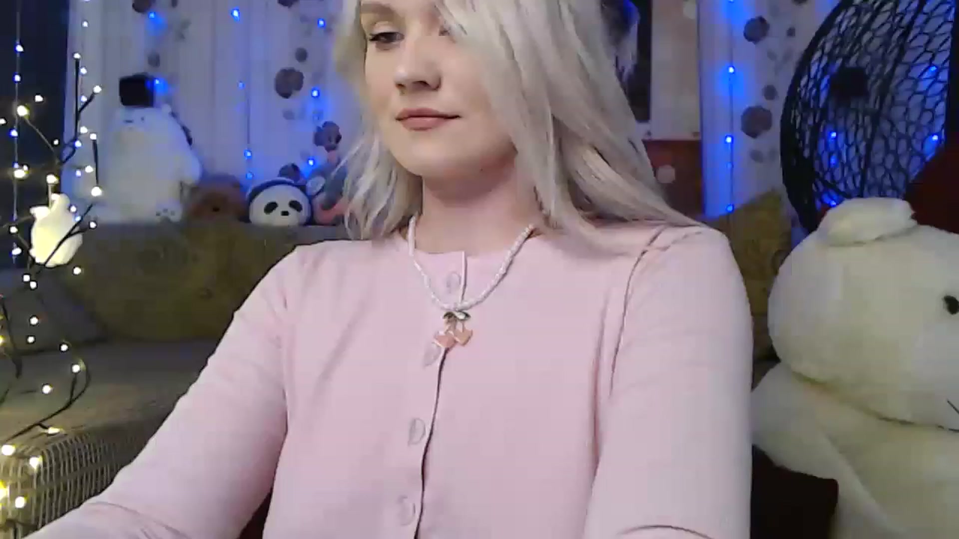 Gallery image thumbnail from RoomOfBears's myfreecams stream on, 06/03/2023, 15:57 image 20 of 20
