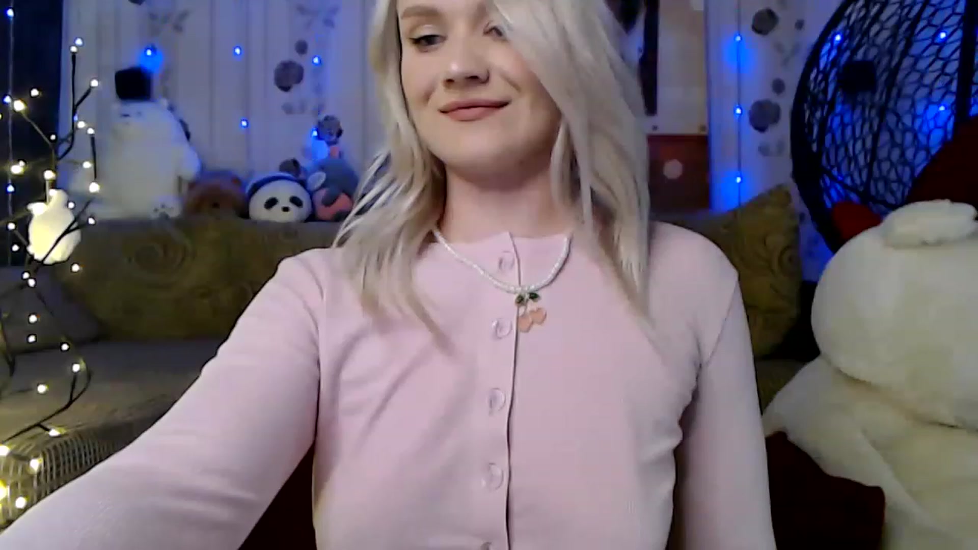 Gallery image thumbnail from RoomOfBears's myfreecams stream on, 06/03/2023, 16:54 image 15 of 20