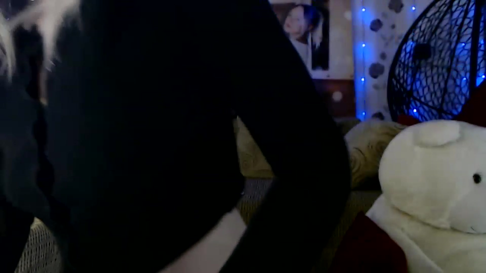 Gallery image thumbnail from RoomOfBears's myfreecams stream on, 06/10/2023, 16:07 image 17 of 20