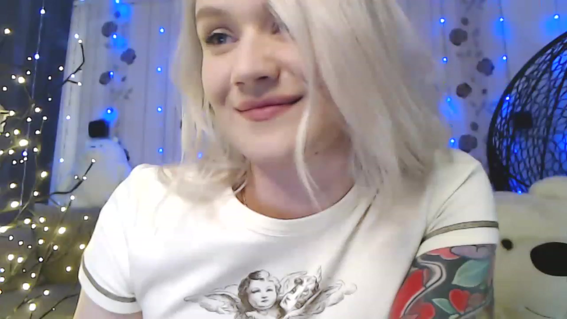 Gallery image thumbnail from RoomOfBears's myfreecams stream on, 06/13/2023, 17:46 image 4 of 20