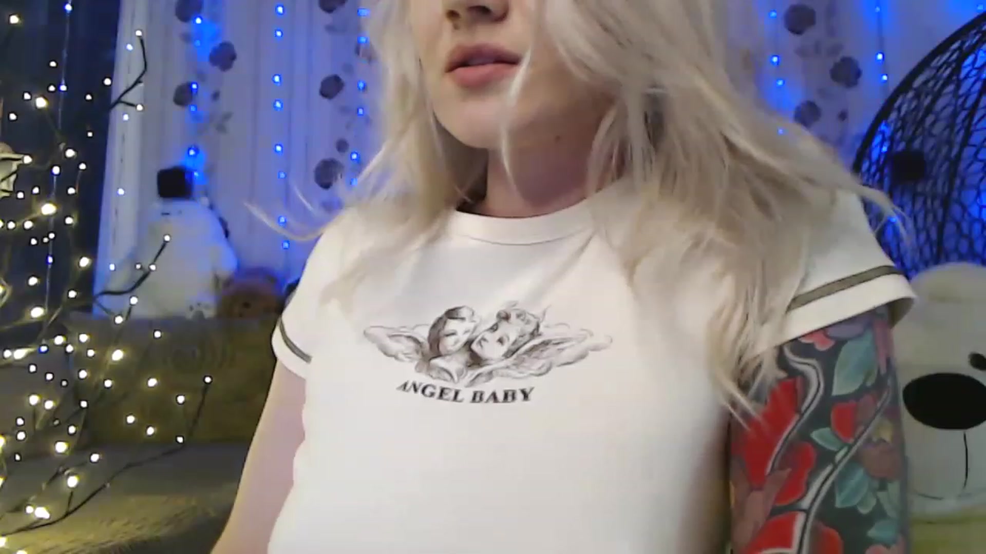 Gallery image thumbnail from RoomOfBears's myfreecams stream on, 06/13/2023, 17:46 image 2 of 20