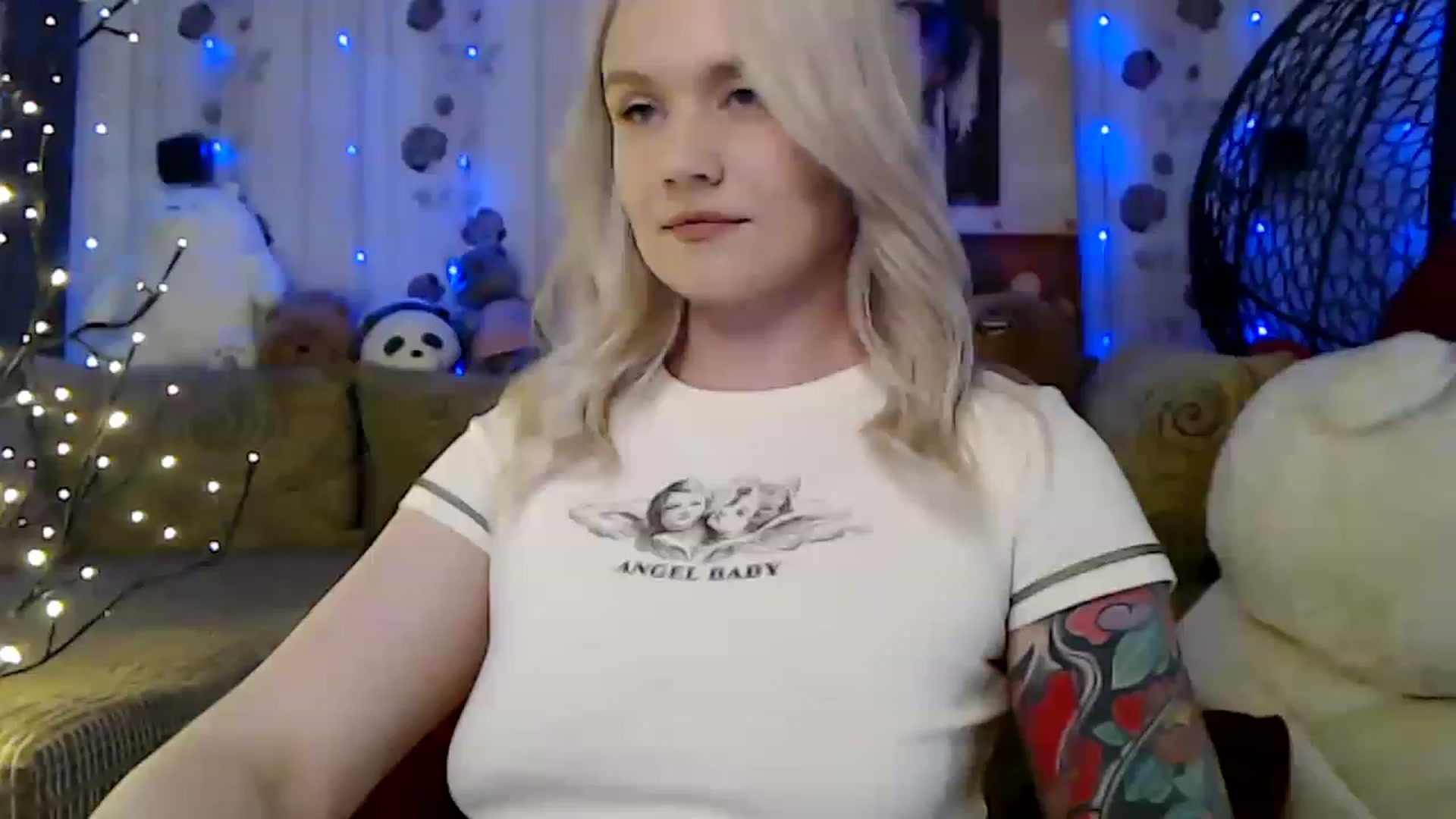 Gallery image thumbnail from RoomOfBears's myfreecams stream on, 06/13/2023, 17:46 image 11 of 20