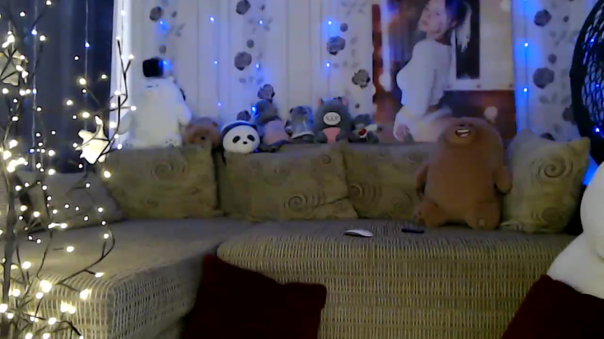 Gallery image thumbnail from RoomOfBears's myfreecams stream on, 06/24/2023, 14:12 image 17 of 20