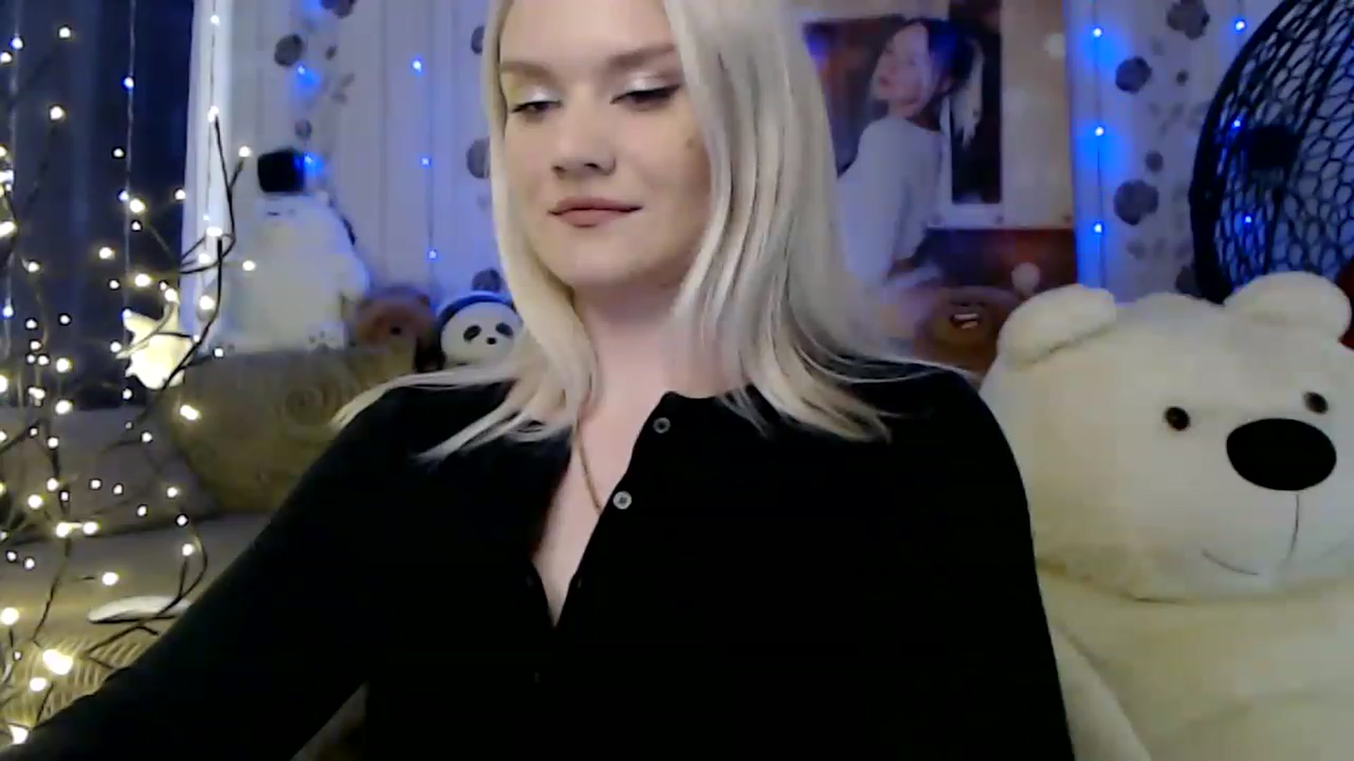 Gallery image thumbnail from RoomOfBears's myfreecams stream on, 06/24/2023, 14:12 image 6 of 20