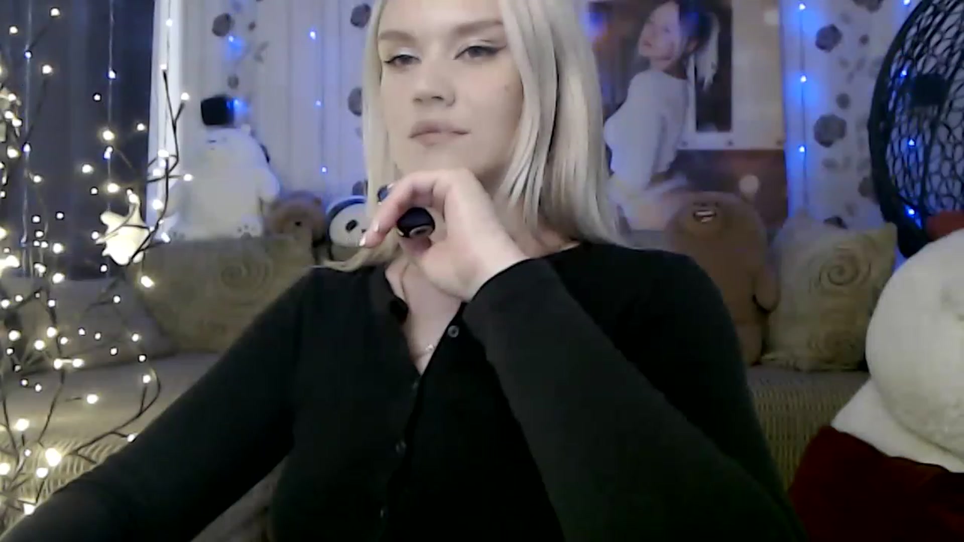 Gallery image thumbnail from RoomOfBears's myfreecams stream on, 06/24/2023, 15:13 image 15 of 20