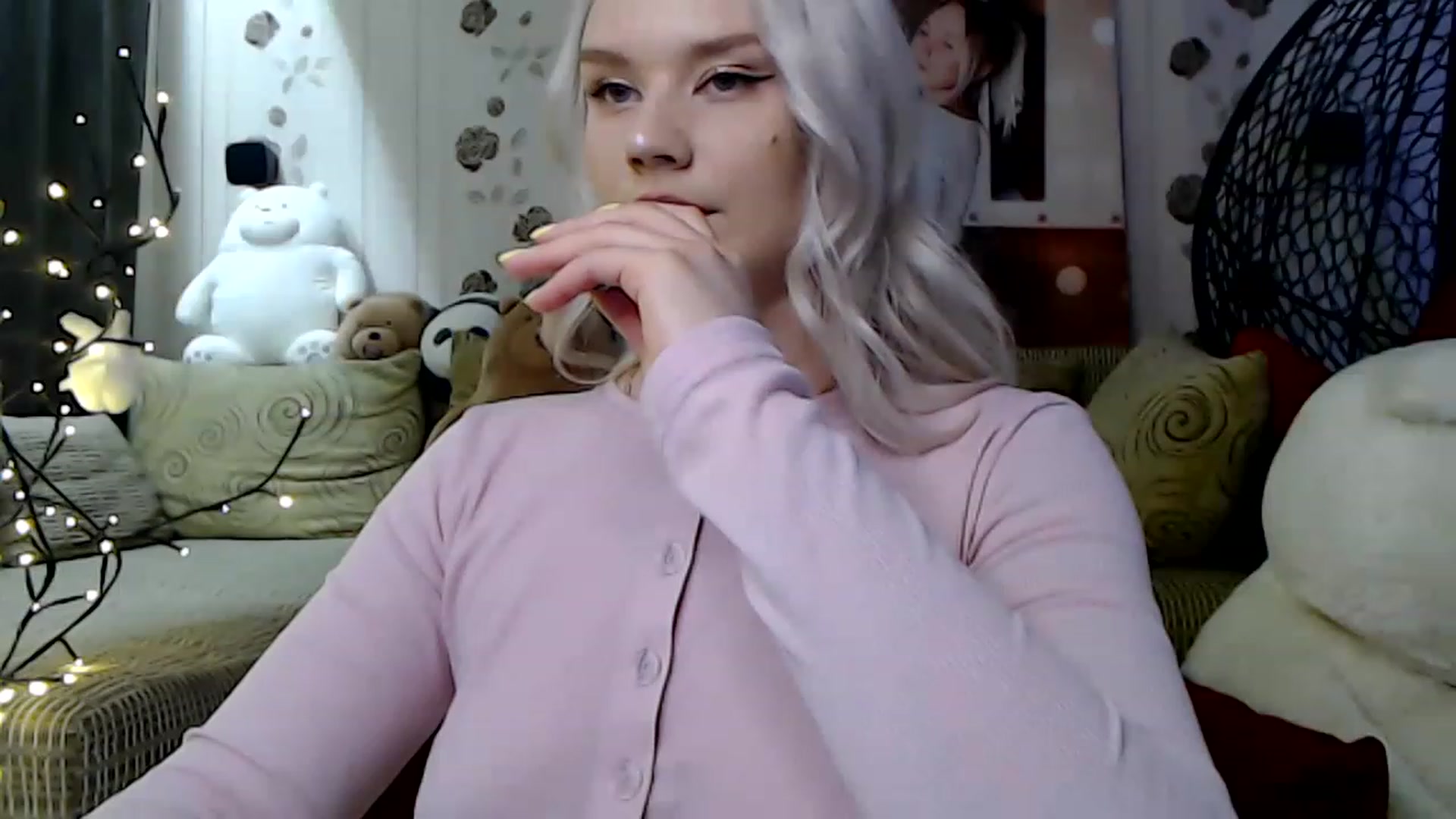 Gallery image thumbnail from RoomOfBears's myfreecams stream on, 07/11/2023, 17:51 image 19 of 20