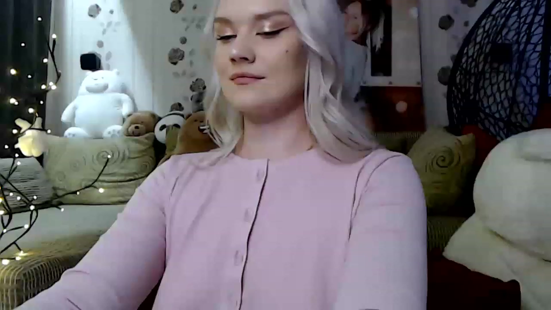 Gallery image thumbnail from RoomOfBears's myfreecams stream on, 07/11/2023, 17:51 image 18 of 20