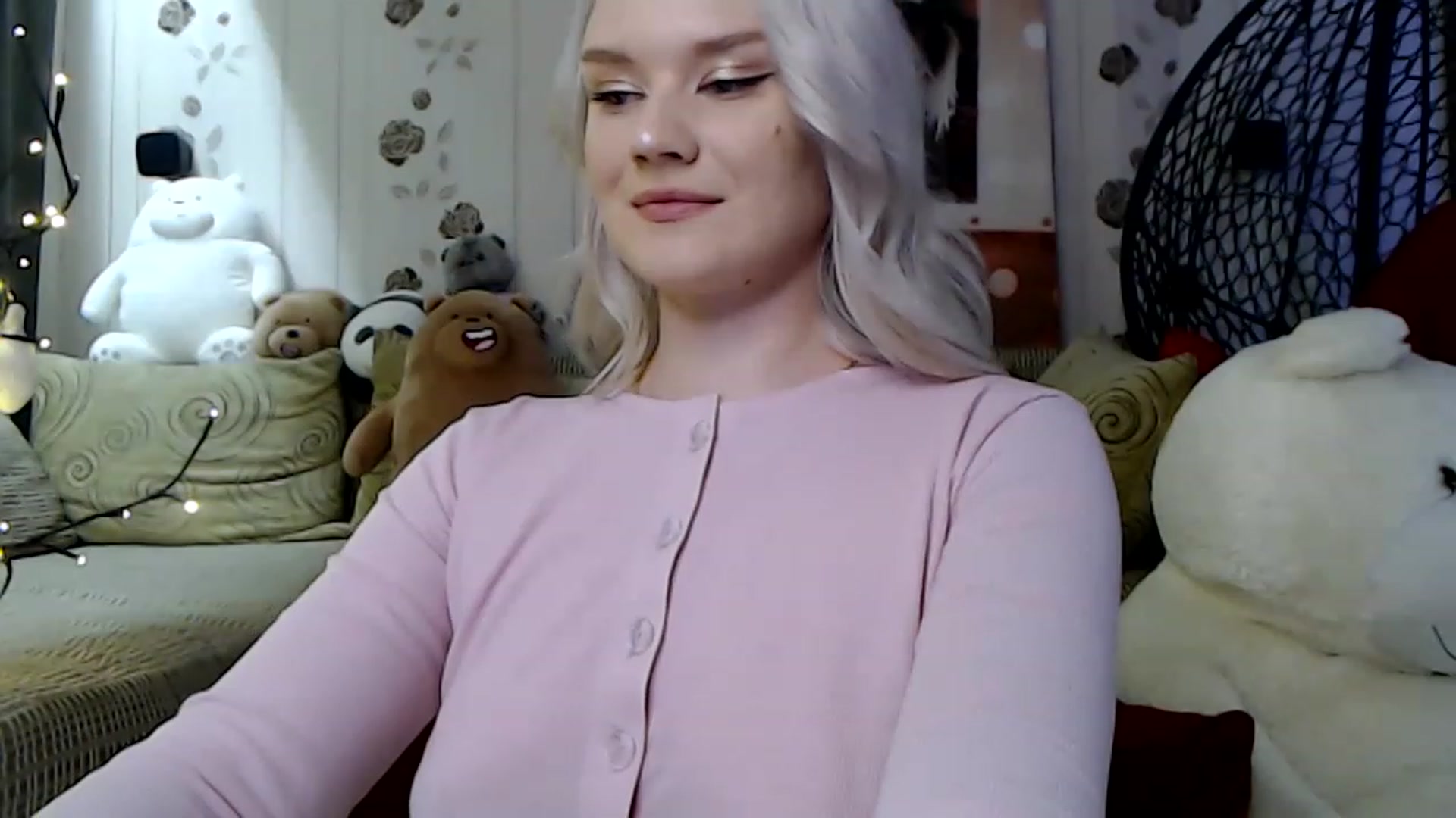 Gallery image thumbnail from RoomOfBears's myfreecams stream on, 07/11/2023, 17:51 image 13 of 20