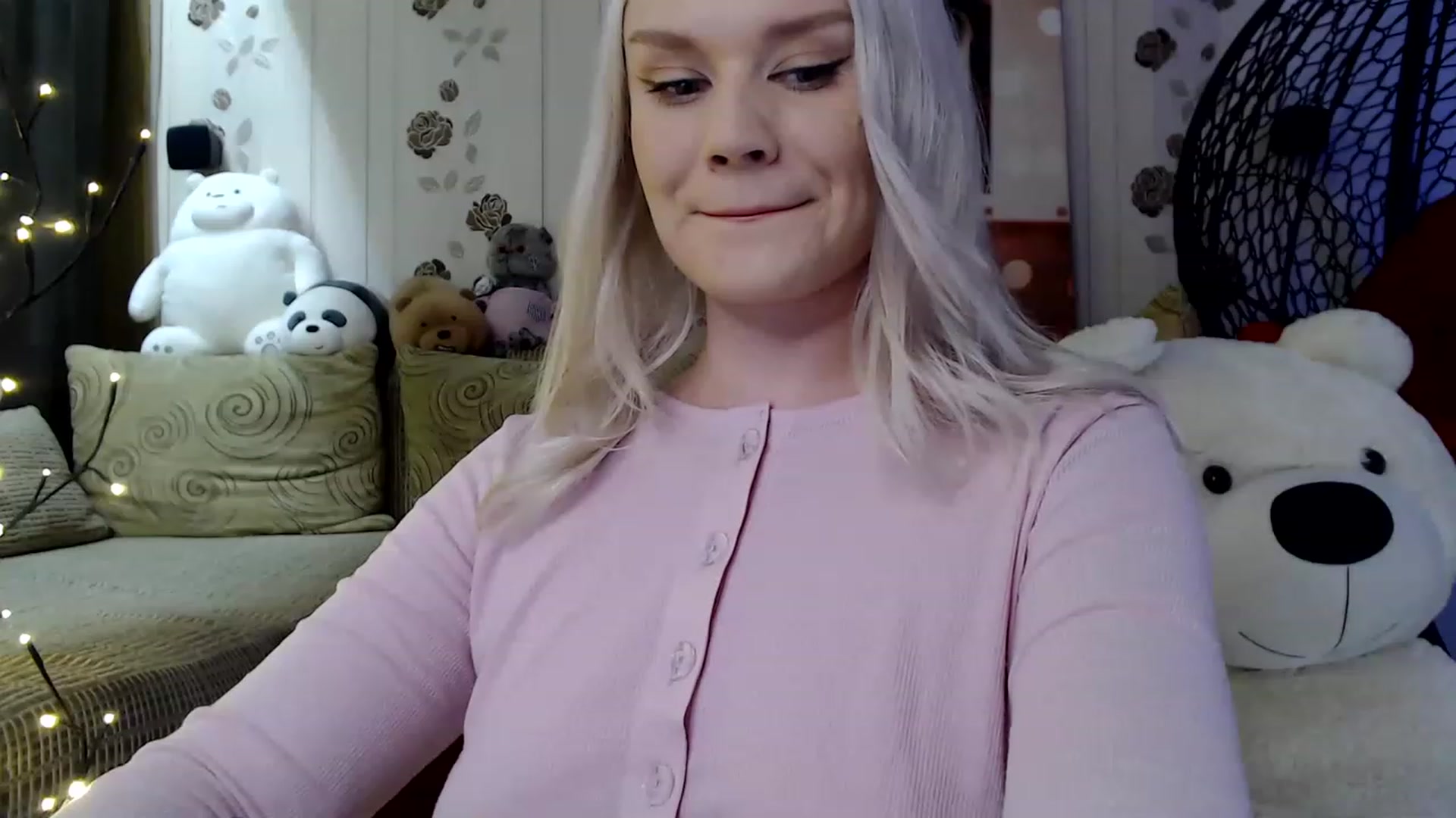 Gallery image thumbnail from RoomOfBears's myfreecams stream on, 07/26/2023, 17:01 image 5 of 20