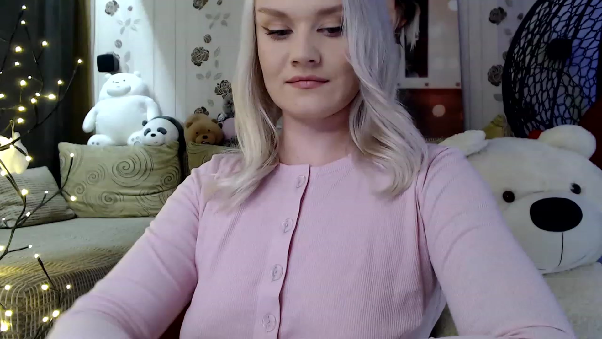 Gallery image thumbnail from RoomOfBears's myfreecams stream on, 07/26/2023, 17:01 image 1 of 20