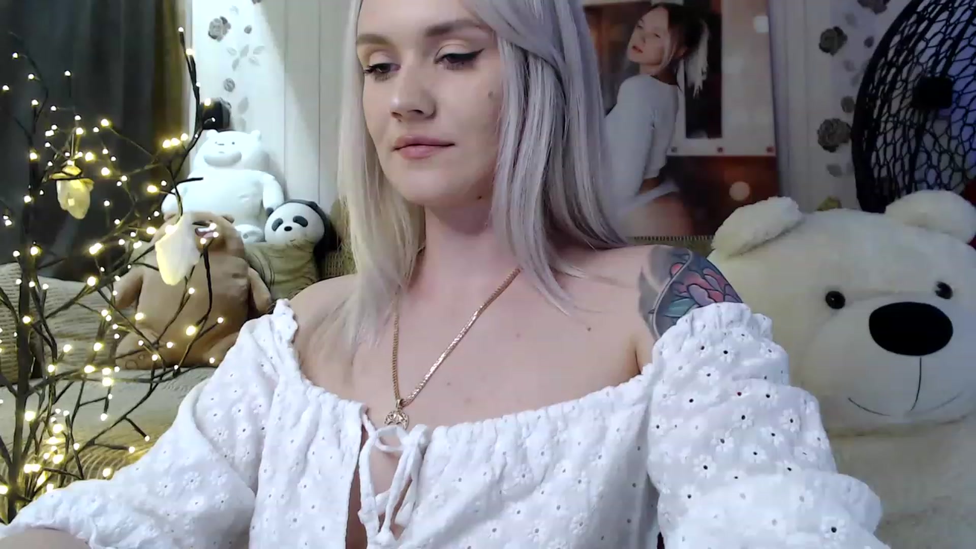 Gallery image thumbnail from RoomOfBears's myfreecams stream on, 07/30/2023, 15:30 image 6 of 20