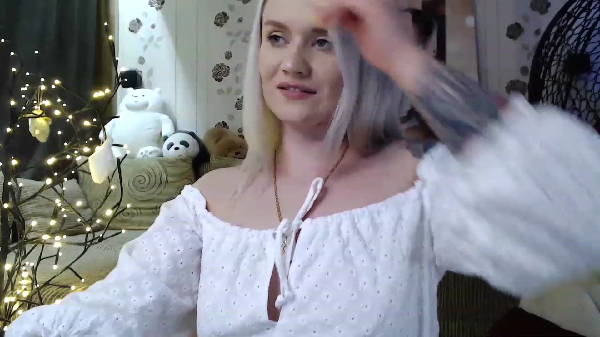 Gallery image thumbnail from RoomOfBears's myfreecams stream on, 07/30/2023, 16:29 image 17 of 20