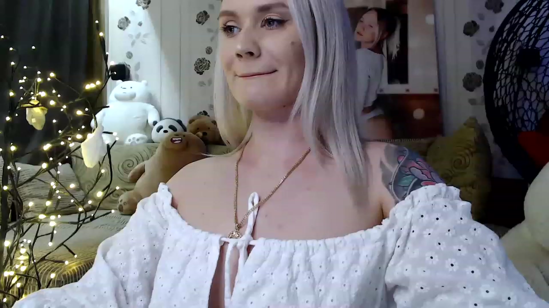 Gallery image thumbnail from RoomOfBears's myfreecams stream on, 07/30/2023, 17:03 image 13 of 20