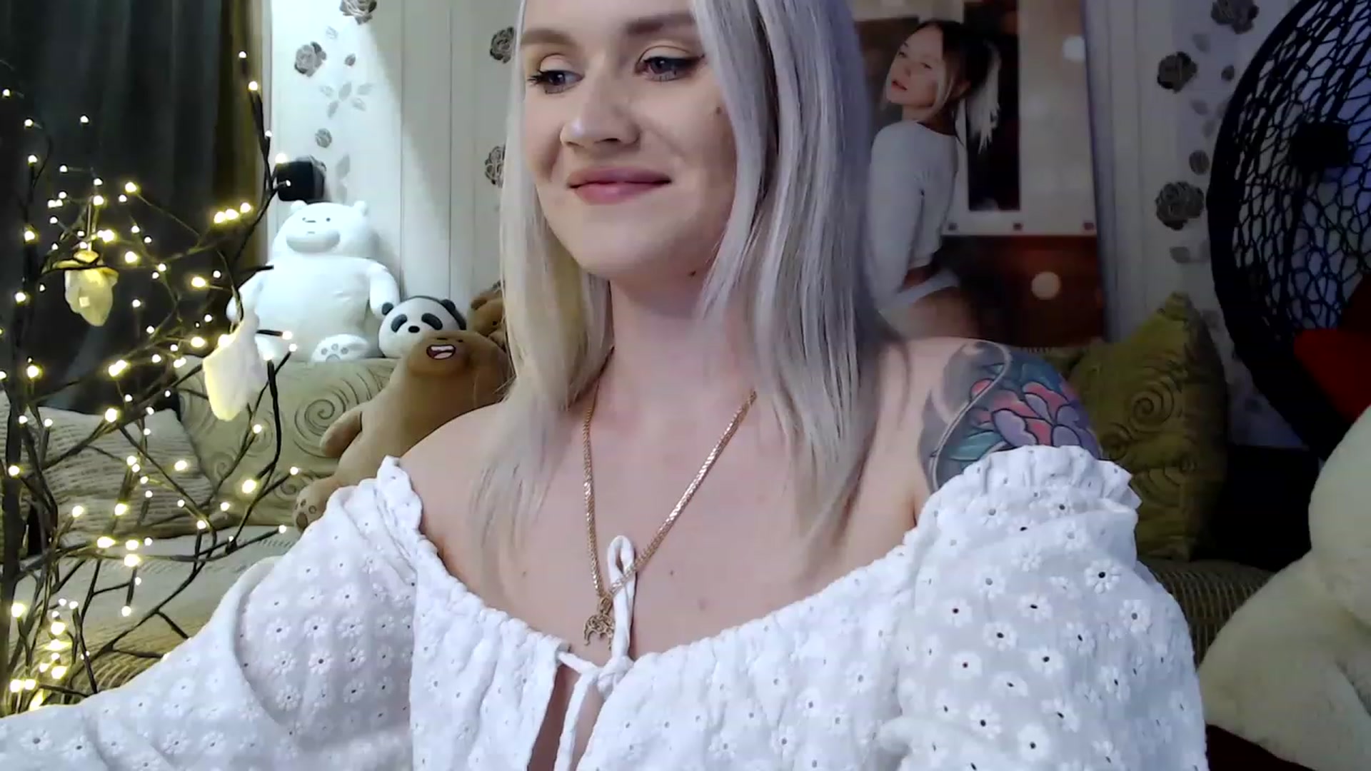 Gallery image thumbnail from RoomOfBears's myfreecams stream on, 07/30/2023, 17:03 image 10 of 20
