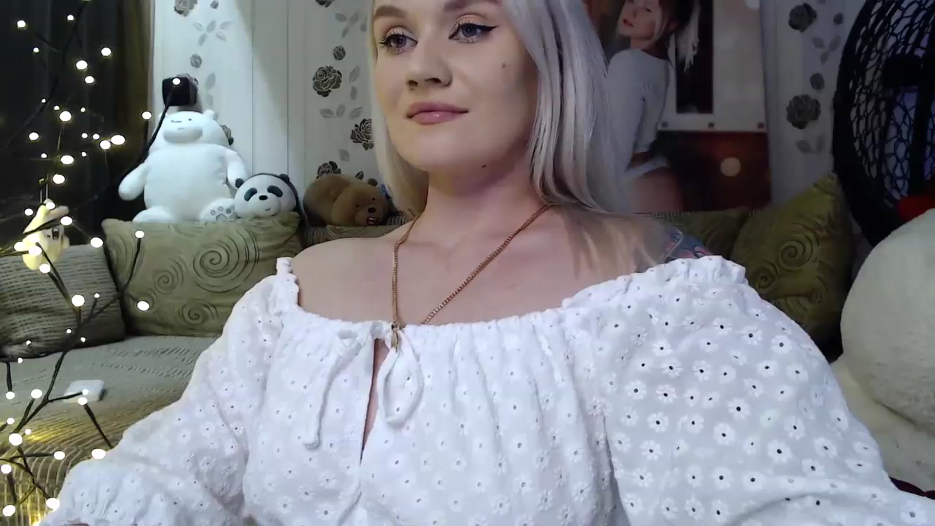 Gallery image thumbnail from RoomOfBears's myfreecams stream on, 08/16/2023, 17:16 image 7 of 20