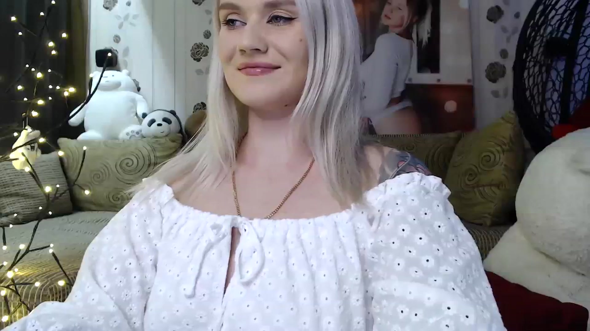 Gallery image thumbnail from RoomOfBears's myfreecams stream on, 08/16/2023, 17:16 image 10 of 20