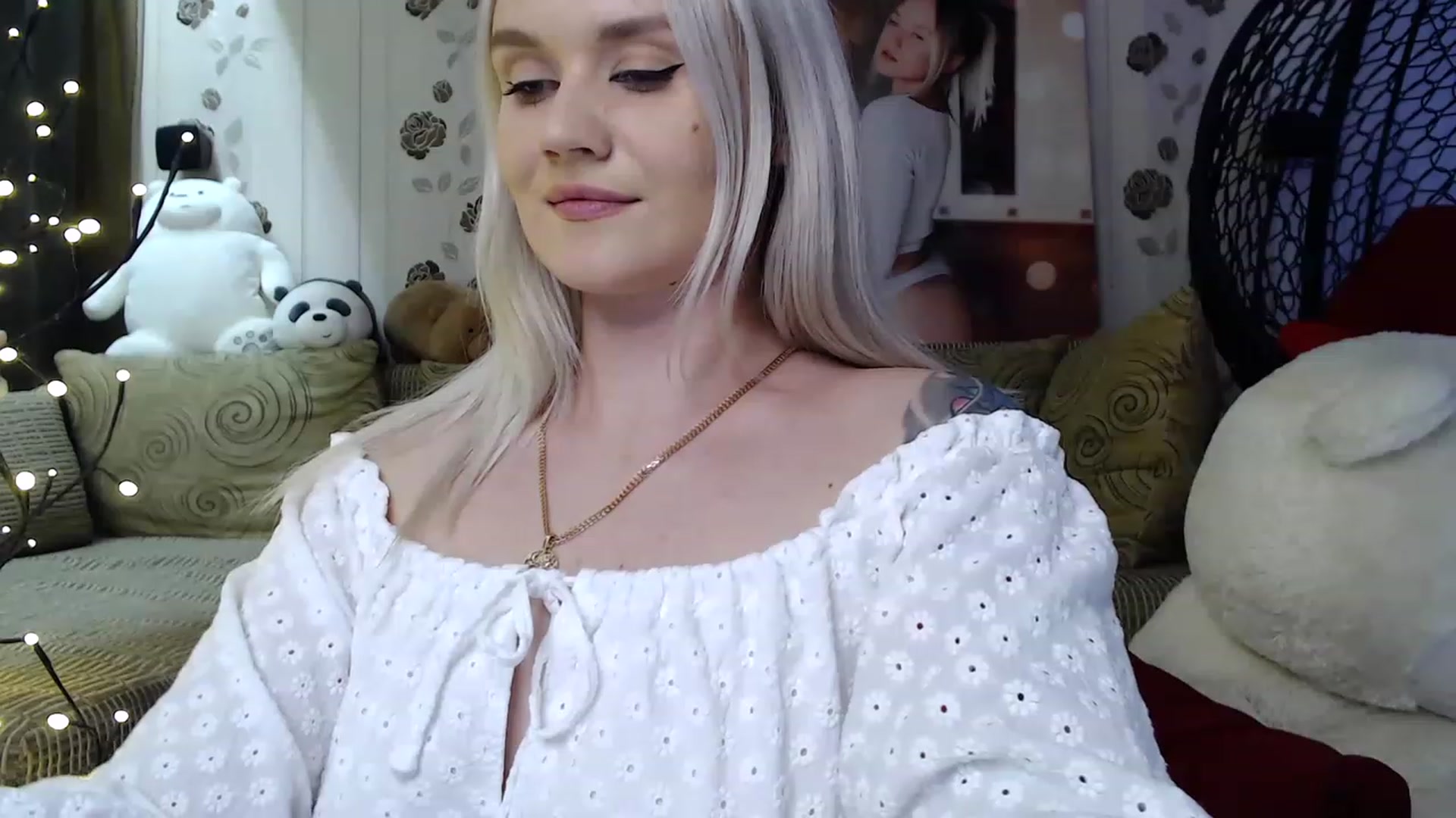 Gallery image thumbnail from RoomOfBears's myfreecams stream on, 08/16/2023, 17:34 image 20 of 20