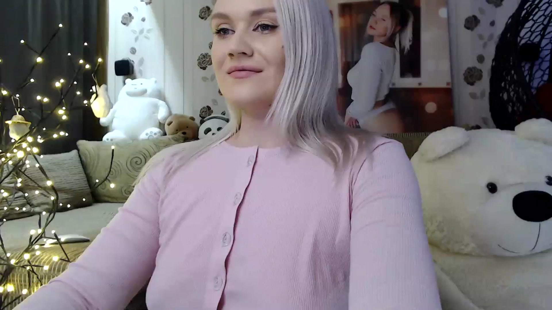 Gallery image thumbnail from RoomOfBears's myfreecams stream on, 08/20/2023, 14:37 image 9 of 20