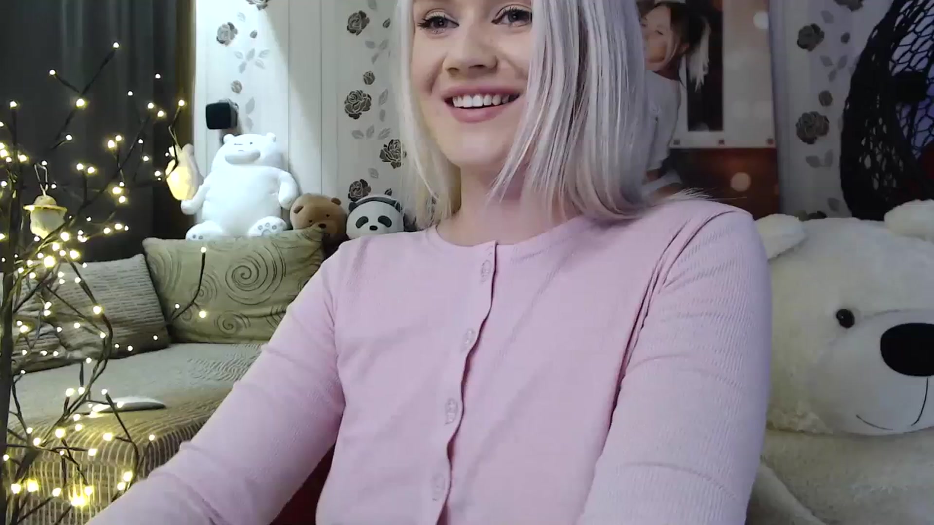 Gallery image thumbnail from RoomOfBears's myfreecams stream on, 08/20/2023, 14:37 image 1 of 20