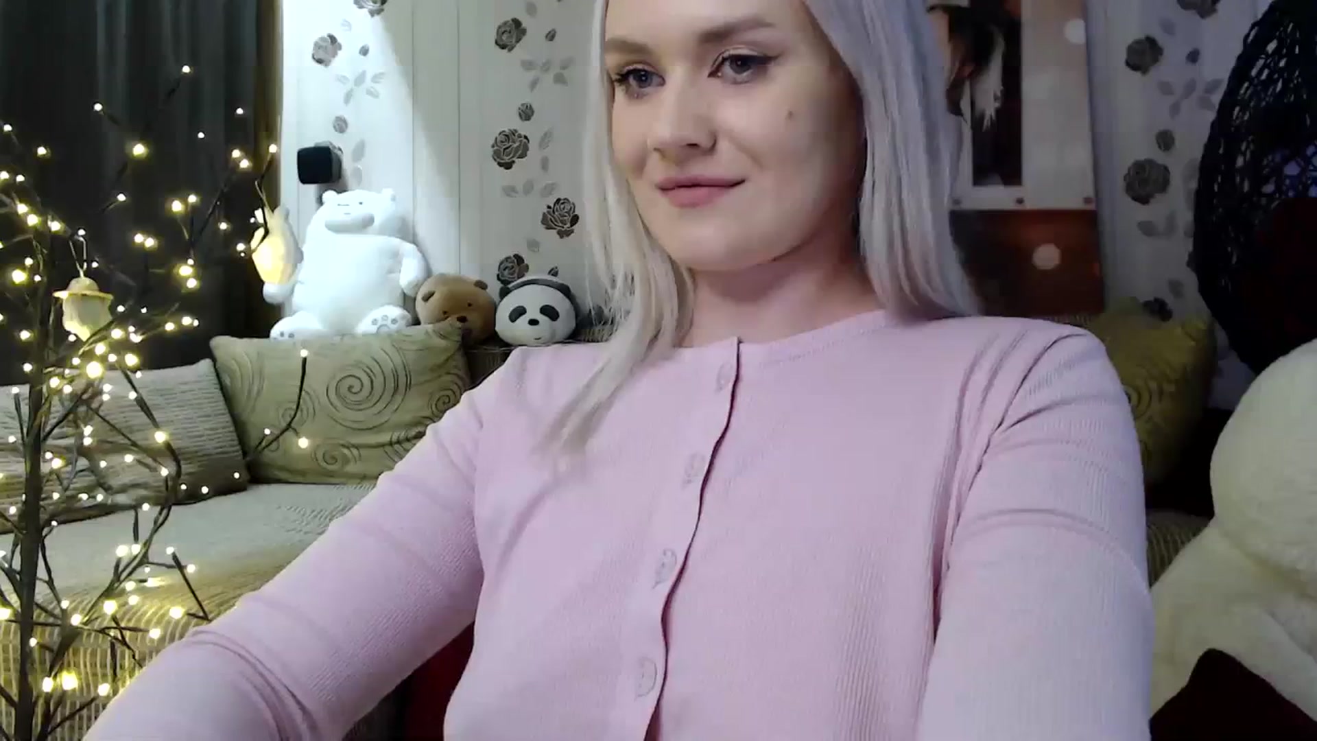 Gallery image thumbnail from RoomOfBears's myfreecams stream on, 08/20/2023, 17:07 image 12 of 20