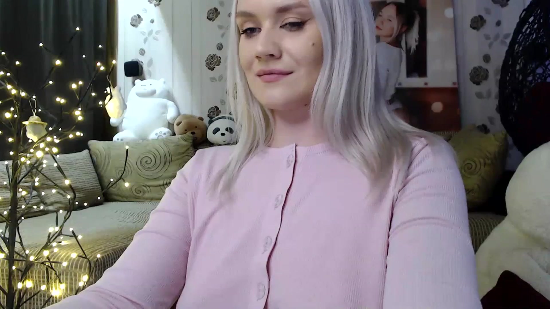 Gallery image thumbnail from RoomOfBears's myfreecams stream on, 08/20/2023, 17:07 image 14 of 20