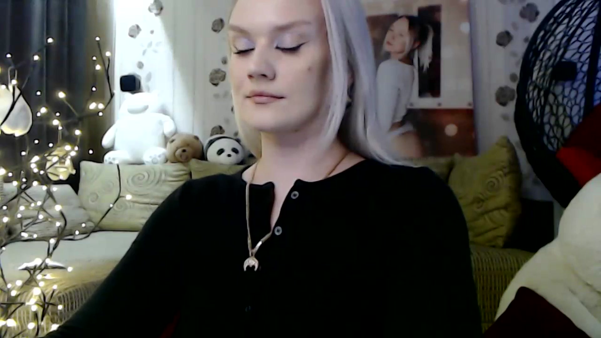 Gallery image thumbnail from RoomOfBears's myfreecams stream on, 10/07/2023, 16:41 image 11 of 20