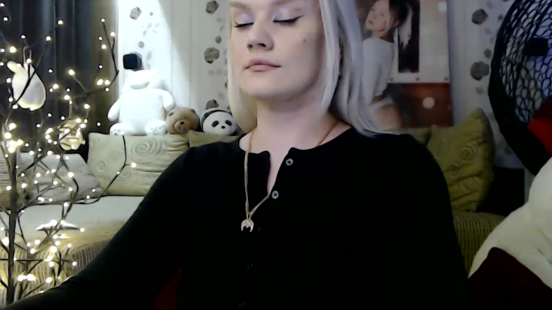 Gallery image thumbnail from RoomOfBears's myfreecams stream on, 10/07/2023, 16:41 image 15 of 20