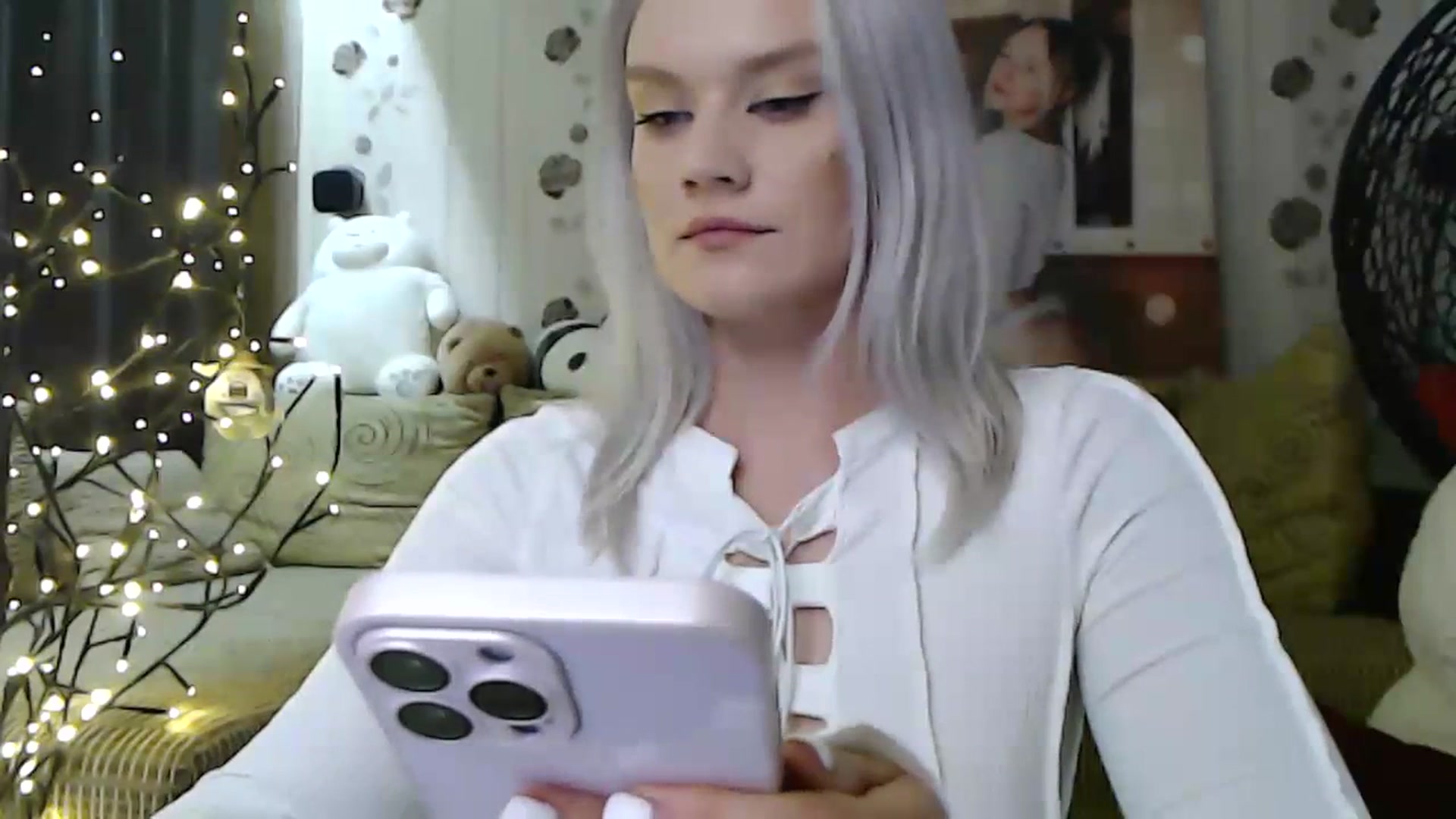 Gallery image thumbnail from RoomOfBears's myfreecams stream on, 10/10/2023, 17:16 image 7 of 20