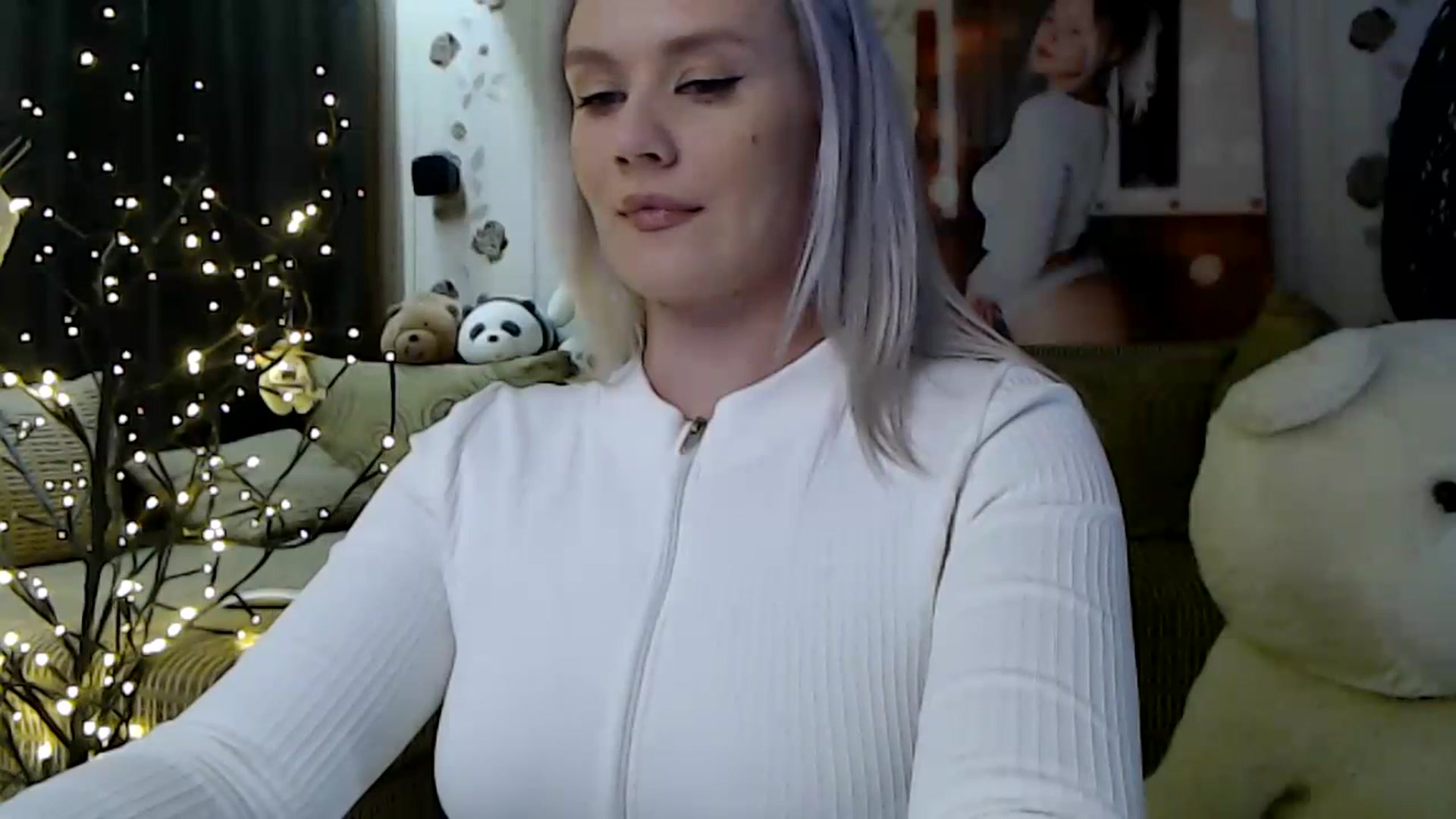 Gallery image thumbnail from RoomOfBears's myfreecams stream on, 10/17/2023, 15:53 image 1 of 20